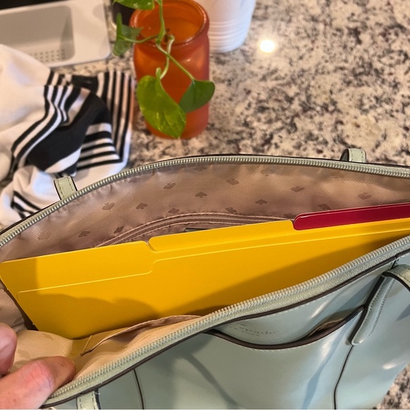 Kate Spade New York Ray Large Pocket Tote - EUC - Picture 15 of 15